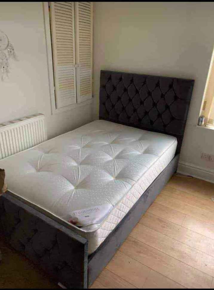 Modern L-Shaped Single Frame Sofa Bed with Adjustable Headrests