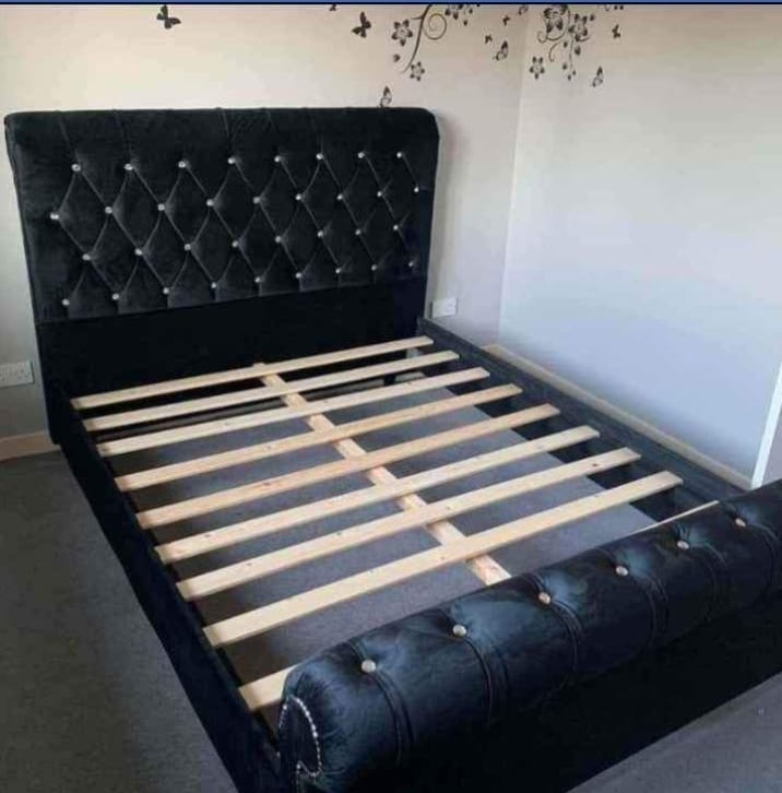 Modern Double Frame Storage Bed with Hydraulic Lift-Up Design